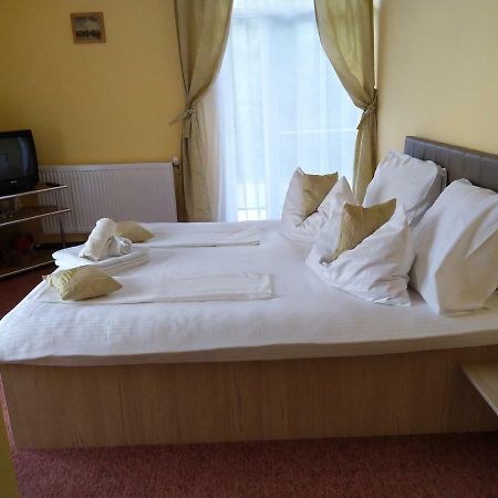 Casa Crina Otel Baile 1 Mai Dış mekan fotoğraf